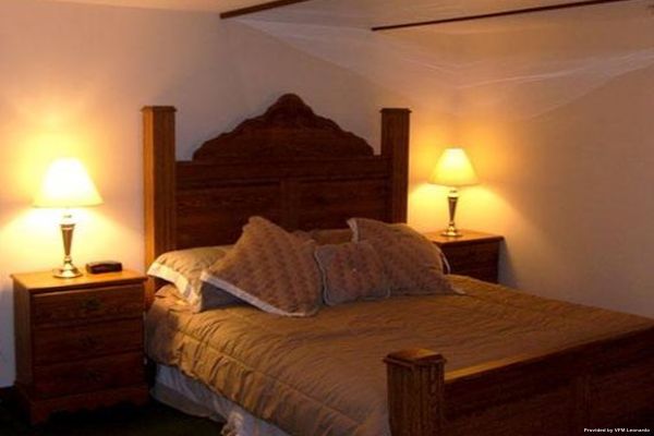 Rodeway Inn & Suites Eau Claire
